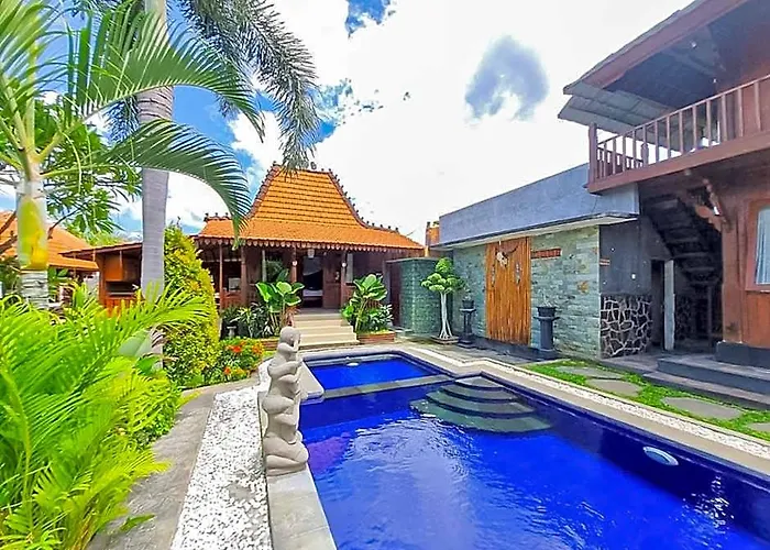 Hotel Catu Seririt 4*