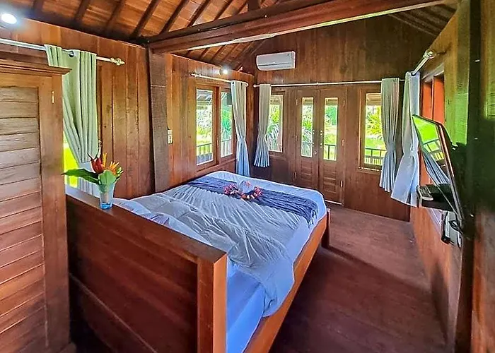 Catu Seririt Hotel